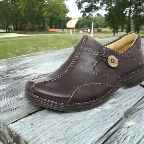 Clark’s Unstructured Brown Leather Slip On Loafers Size 7M - Picture 1 of 11